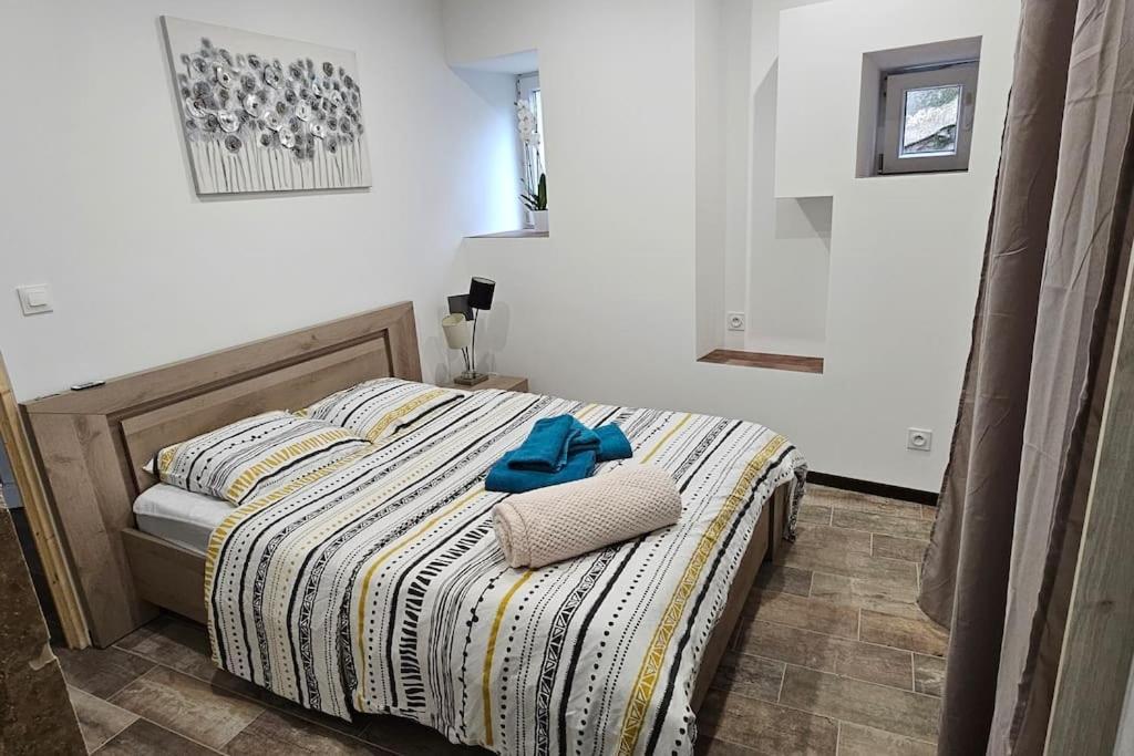 Appartement Kantar- La Dame D'Or Anduze Luaran gambar